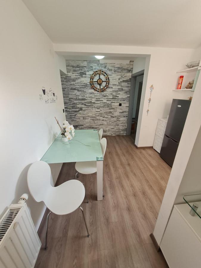 Spring Apt With Garden And Free Secure Parking Apartment Domžale Екстериор снимка